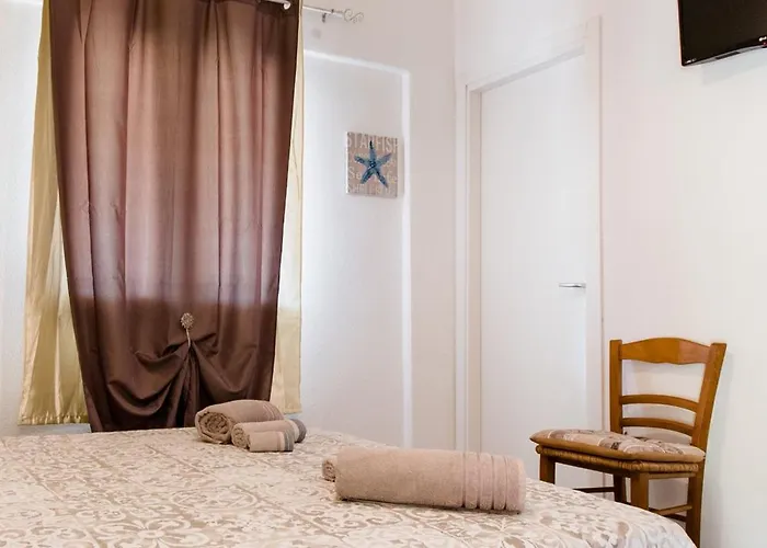 Affittacamere L ' Oasi Di Gino