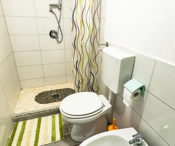 Affittacamere L ' Oasi Di Gino *