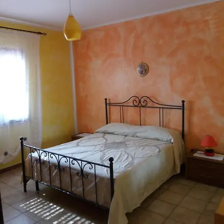 L ' Oasi Di Gino Гостевой дом San Lorenzo (Budoni)