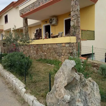 L ' Oasi Di Gino Гостевой дом San Lorenzo (Budoni)